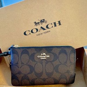 NWOT Coach Double Corner Zip Wristlet